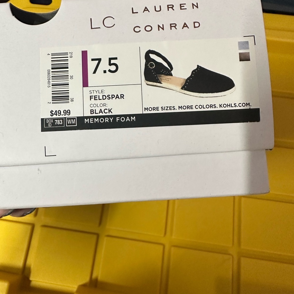 BNWT LAUREN LC FLATS - Picture 8 of 8